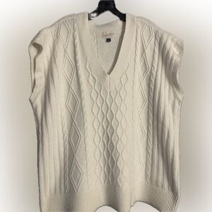 Cream Cable Knit Sweater Vest Universal Thread (Worn Once!)